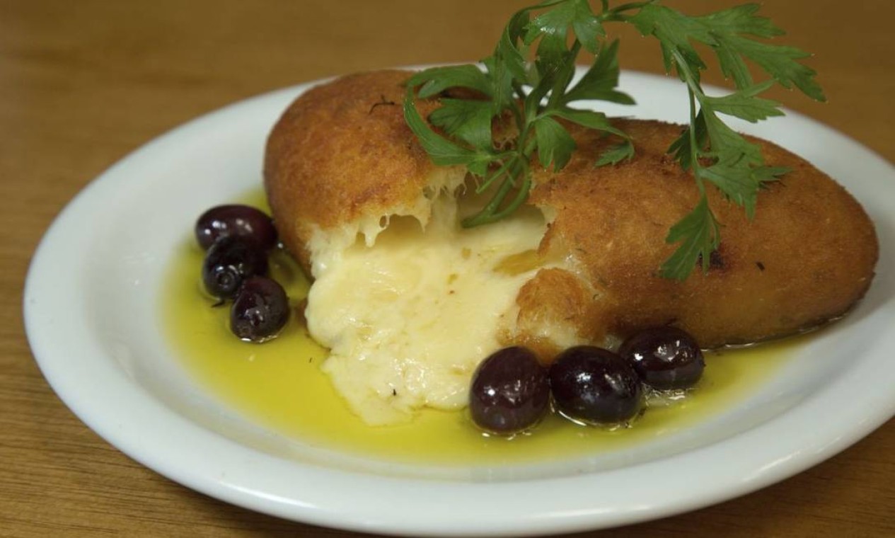 Aprenda a fazer pastel de bacalhau com queijo Serra da Estrela Jornal