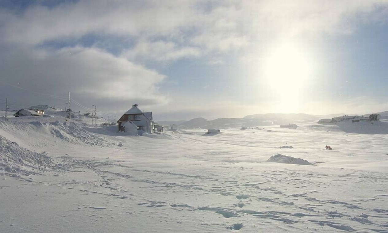 Em 1979, os produtores de "O Império contra-ataca" queriam um lugar muito frio para servir de cenário para o planeta Hoth. Encontraram Finse, um vilarejo de montanha no sul da Noruega. E nem precisa de nave espacial para chegar lá, é possível ir de trem a partir de Oslo Foto: Creative Commons