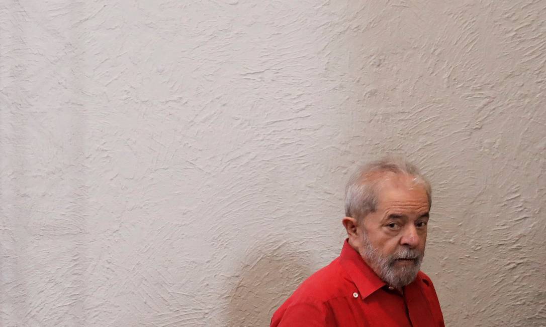 Ex-presidente Luiz Inácio Lula da Silva está preso desde 7 de abril na Superintendência da Polícia Federal de Curitiba Foto: Nacho Doce / Agência O Globo