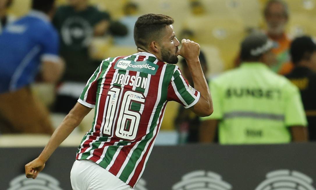 Fluminense aproveita as falhas do Atlético-PR e vence no ...