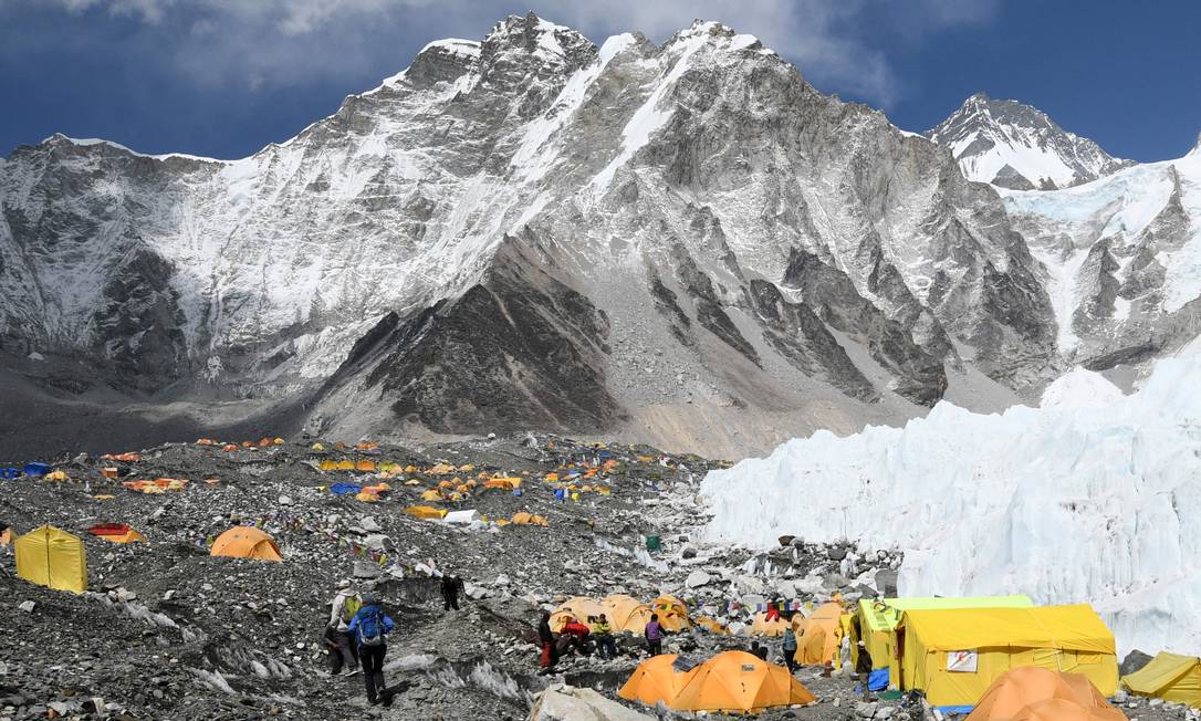 Acampamento base do Everest Foto: PRAKASH MATHEMA / AFP