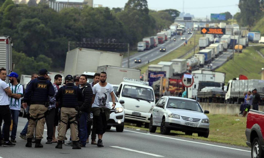 Por Que Os Caminhoneiros Entraram Em Greve