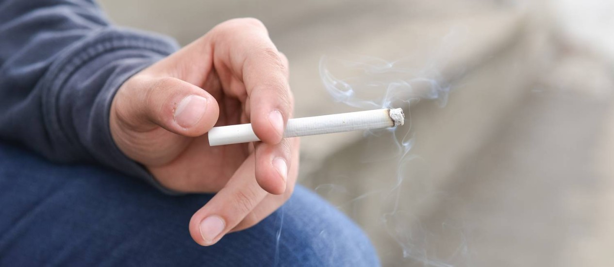 Entre os problemas de saÃºde trazidos pelo fumo, estÃ£o doenÃ§as cardiovasculares, diabetes e cÃ¢ncer Foto: Shutterstock