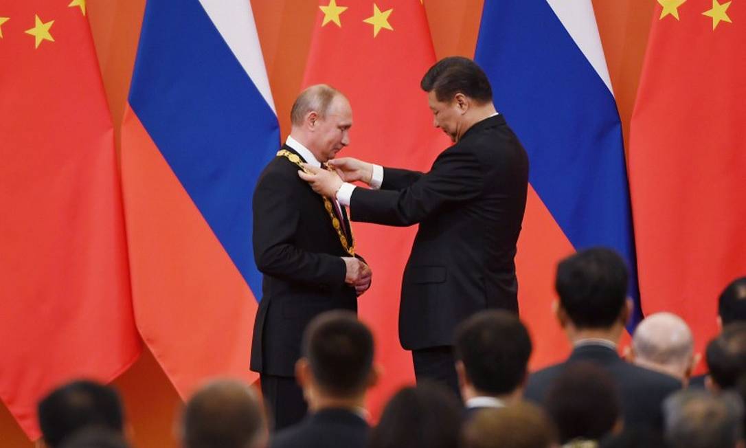 Presidente Chinês Concede Medalha De Melhor Amigo A Putin Jornal O