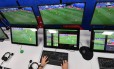 A sala de operações do árbitro de vídeo na Copa da Rússia Foto: MLADEN ANTONOV / AFP