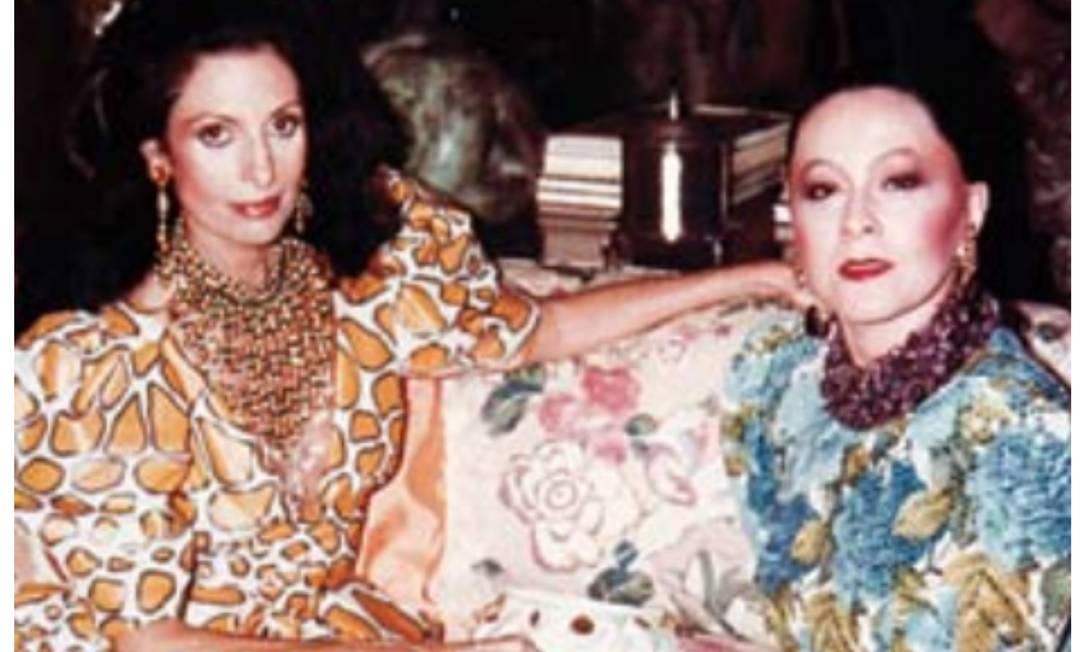 Nos anos 1970, Iolanda (na foto com Carmen Mayrink Veiga) era uma das locomotivas do soçaite carioca Foto: Reprodução do Instagram / Reprodução Instagram