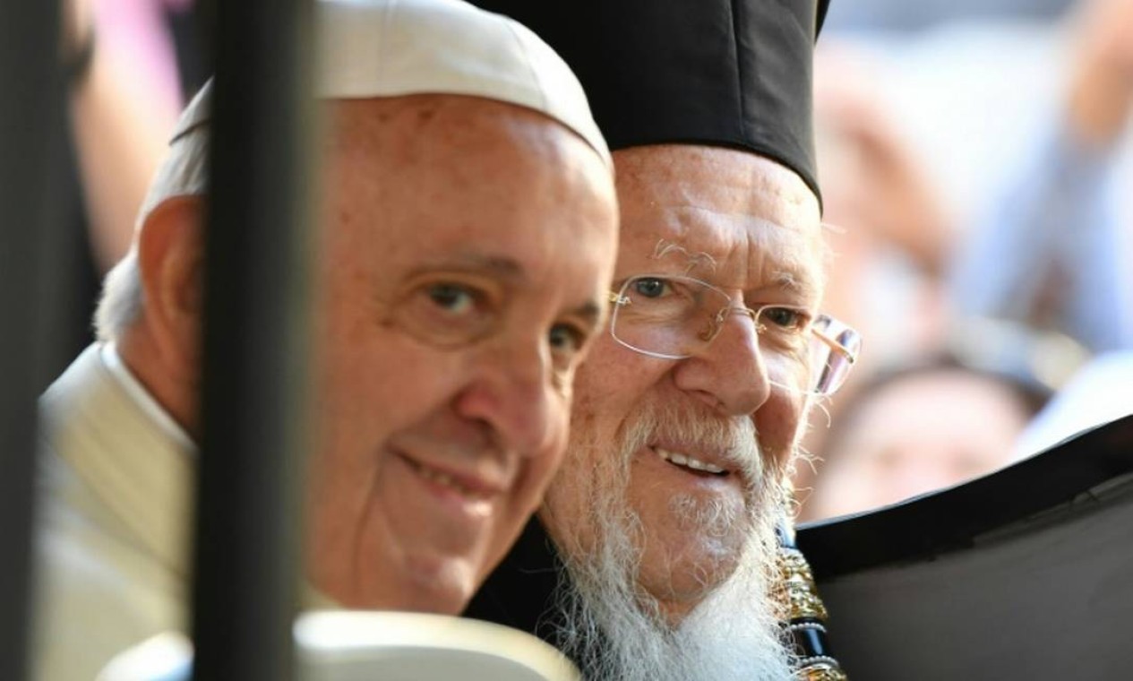 Cessem o fogo! Parem!”, grita o Papa para o Médio Oriente