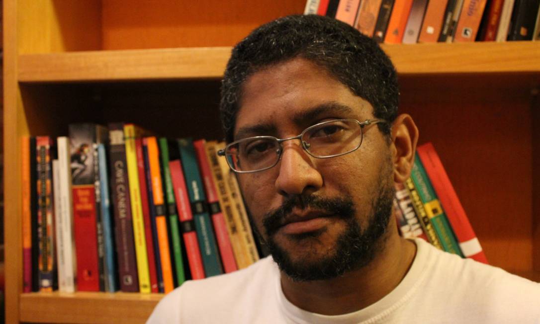 Jeferson Tenório, autor de "Estela sem Deus" Foto: Eduardo Cabeda / Divulgação