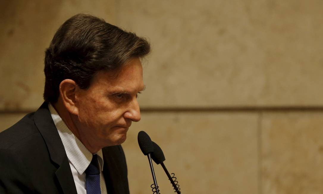 Crivella promove mudanças no segundo escalão para tentar ...