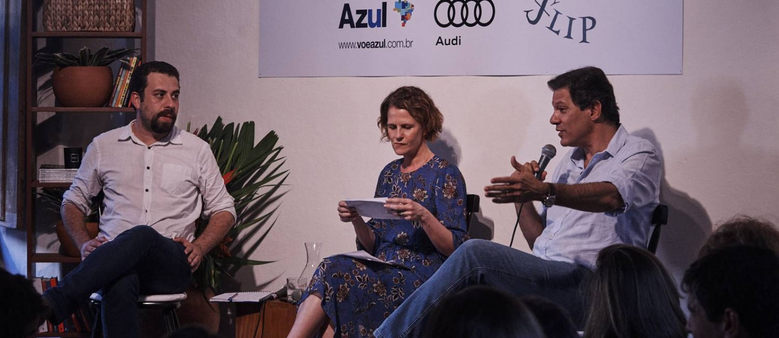 Boulos e Haddad, em debate mediado pela jornalista Letícia Sander Foto: Marcelo Saraiva