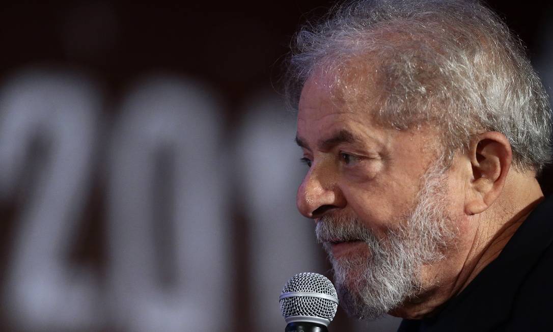 O ex-presidente Lula participa de congresso do PCdoB em Brasília Foto: Jorge William/Agência O Globo/19-11-2017