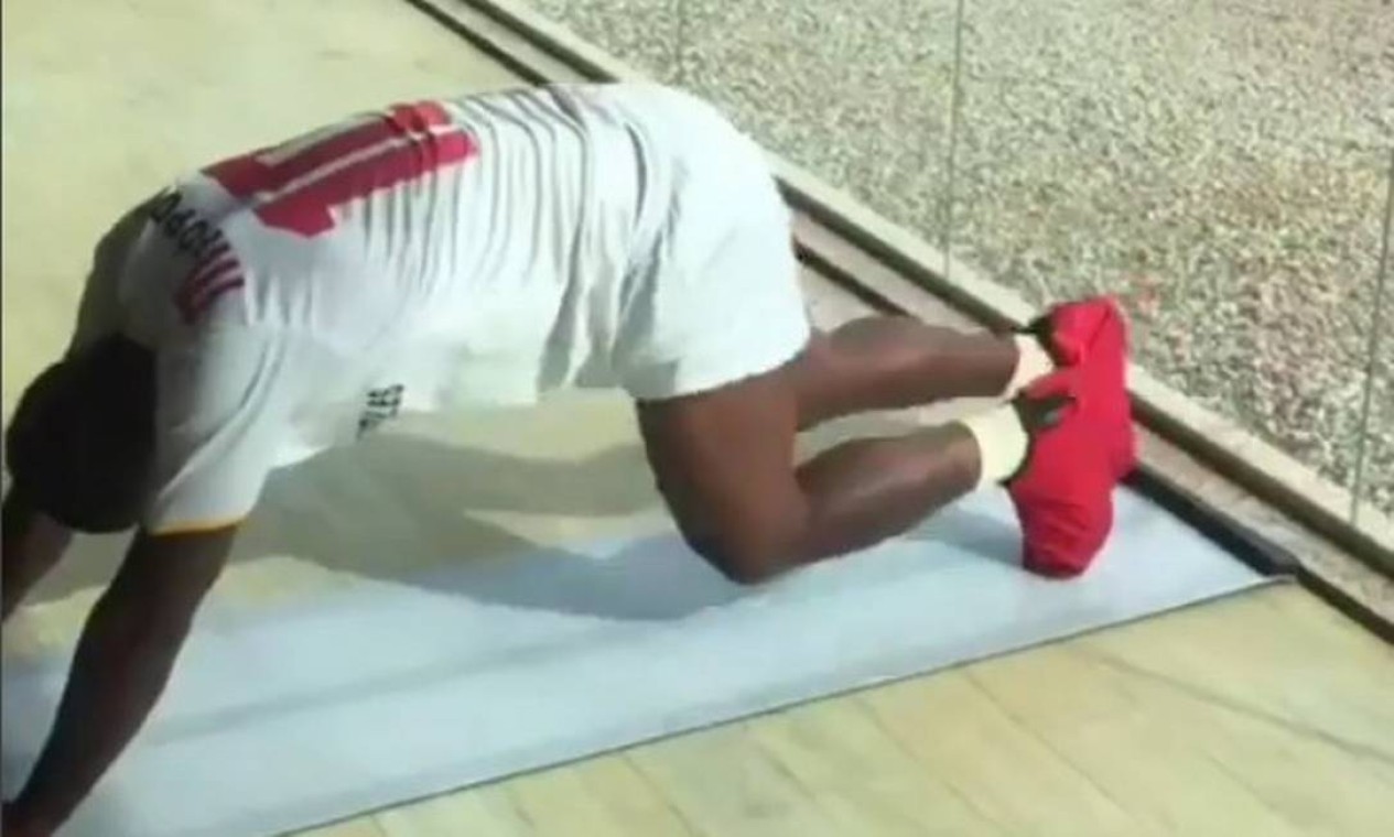 Jobson Jobson posta vídeo se exercitando, e torcedores pedem volta ao Botafogo ...