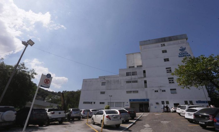 Disparo atinge paciente internada em quarto do Hospital Santa Martha, em NiterÃ³i Foto: ClÃ©ber JÃºnior / AgÃªncia O Globo