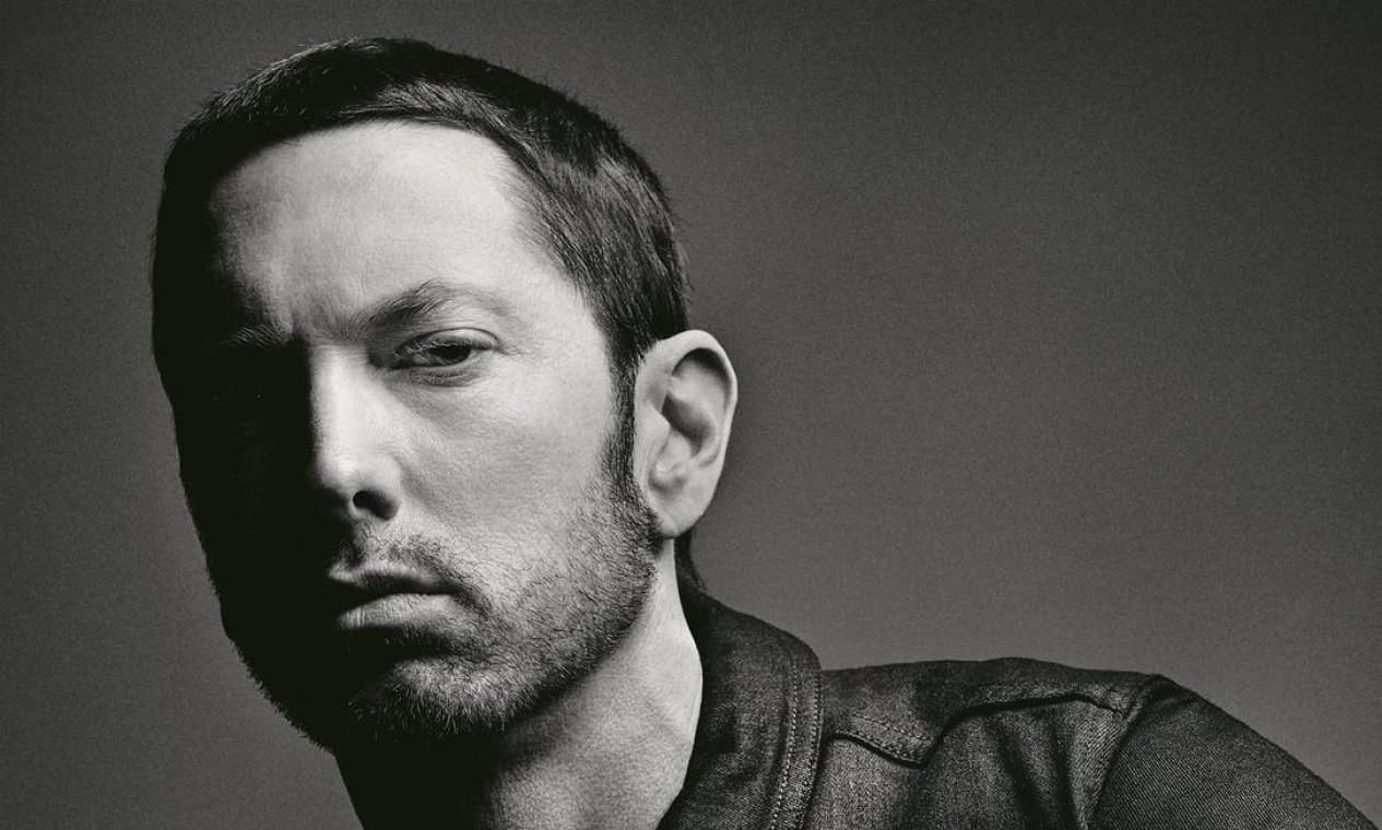 Crítica: Eminem almeja a glória suicida em volta ao passado