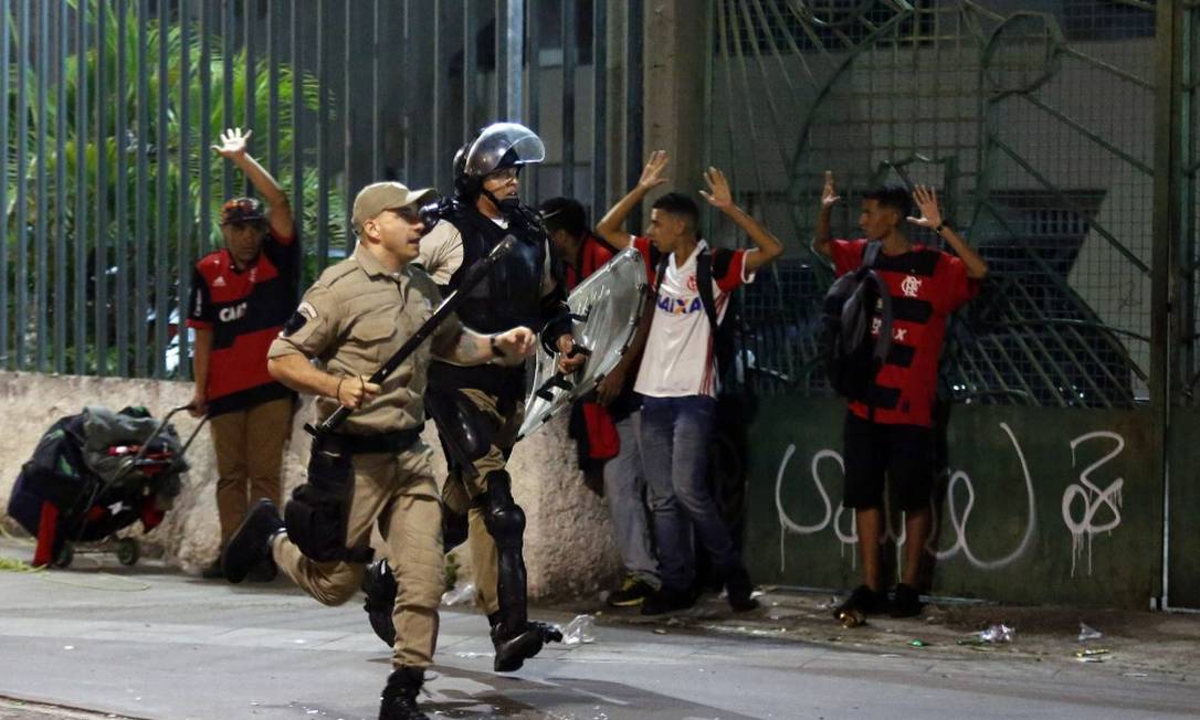 Flamengo confirma que jogo contra o Corinthians será no Maracanã - Jornal O  Globo