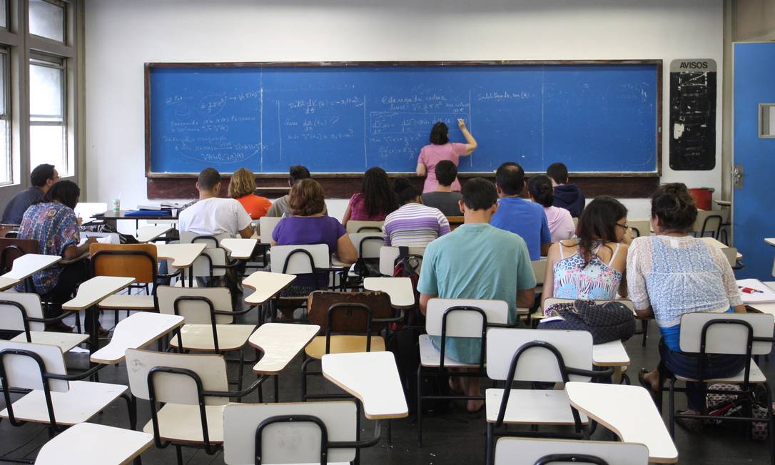 Relatório chama atenção para falta de atratividade da carreira docente no Brasil Foto: Ivo Gonzalez / .