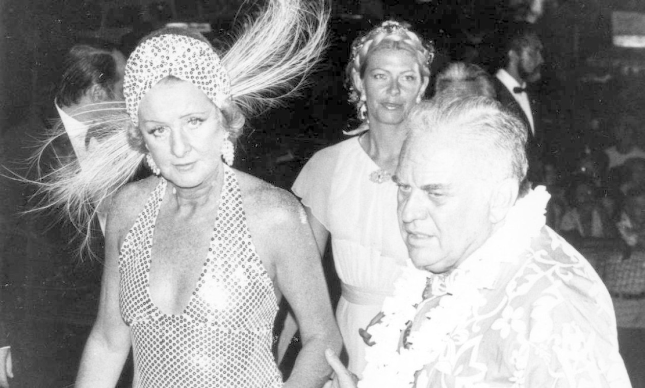 Matriarca da família Monteiro de Carvalho, Evinha viveu entre a fleuma ...