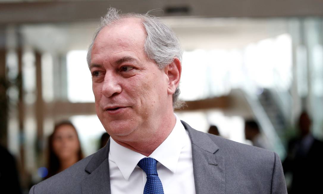 Coisa da ditadura diz Ciro sobre projeto do PT de regular a