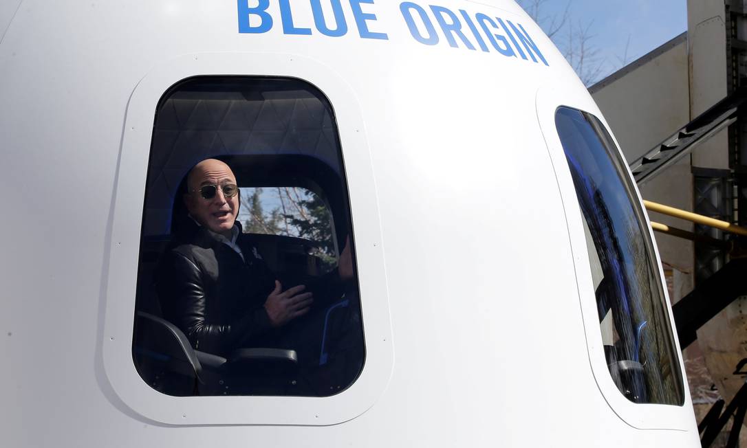 Jeff Bezos a bordo do foguete New Sphepard, que será usado para turismo espacial Foto: Isaiah Downing / REUTERS/5-4-2017