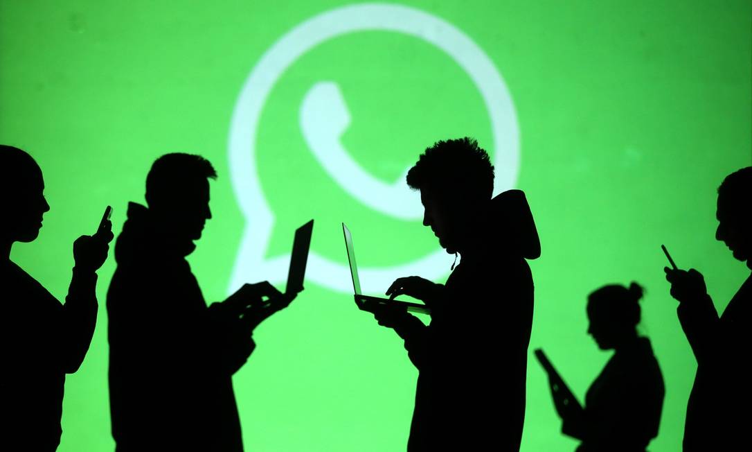 WhatsApp é ferramenta mais usada por brasileiros para compartilhar notícias sobre política e eleições Foto: Dado Ruvic/Reuters/28-03-2018