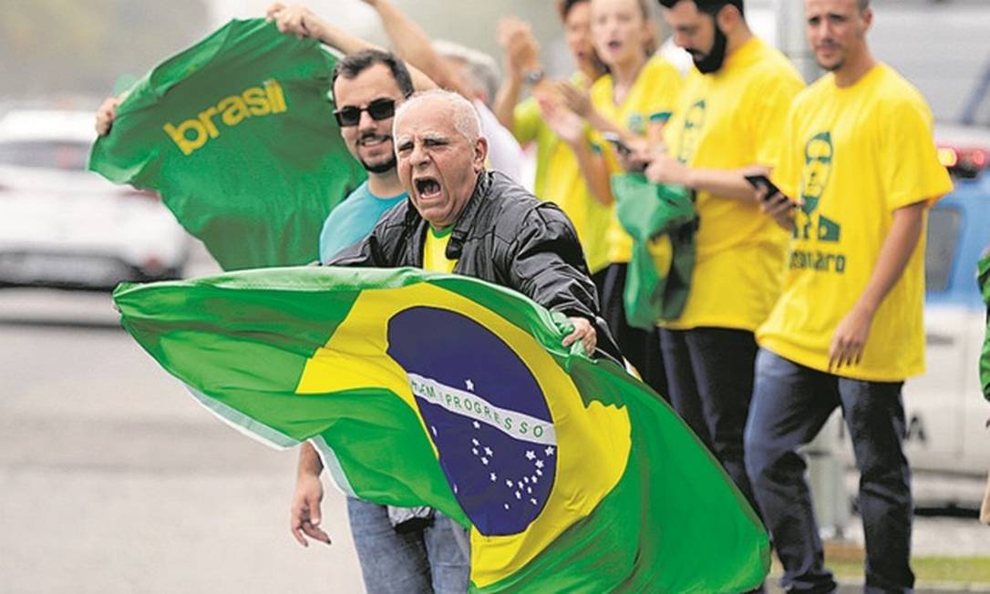 Onda Bolsonarista Arrasta Novos Eleitos Pelo País - Jornal O Globo