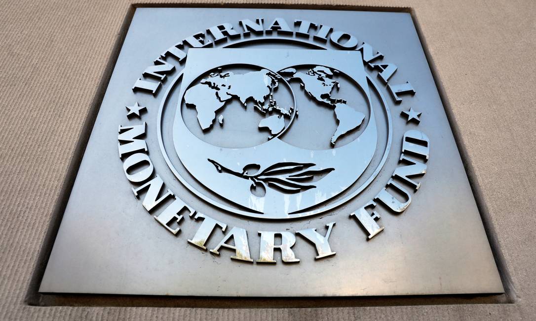 
Logotipo do FMI na sede do organismo em Washington
Foto:
Yuri Gripas
/
Reuters
