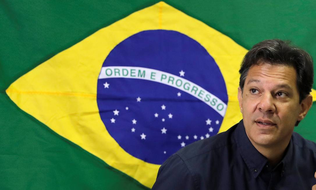 Candidato à Presidência da República, Fernando Haddad (PT) durante entrevista coletiva em São Paulo Foto: PAULO WHITAKER / REUTERS