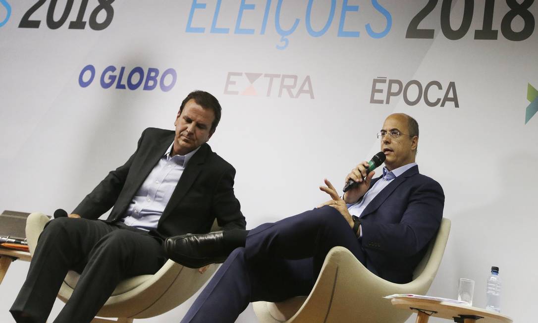 Candidatos a governador Eduardo Paes e Wilson Witzel durante debate no Jornal O Globo Foto: Antonio Scorza / Agência O Globo