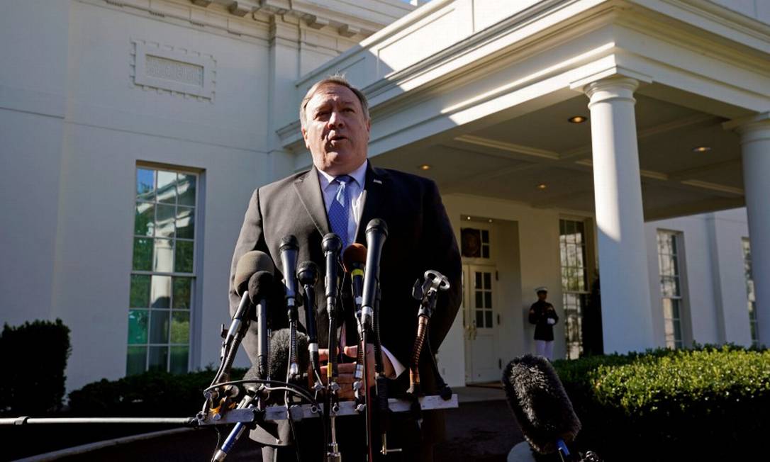 O secretário de Estado americano, Mike Pompeo, discursa na Casa Branca, em Washington D.C. Foto: KEVIN LAMARQUE / REUTERS