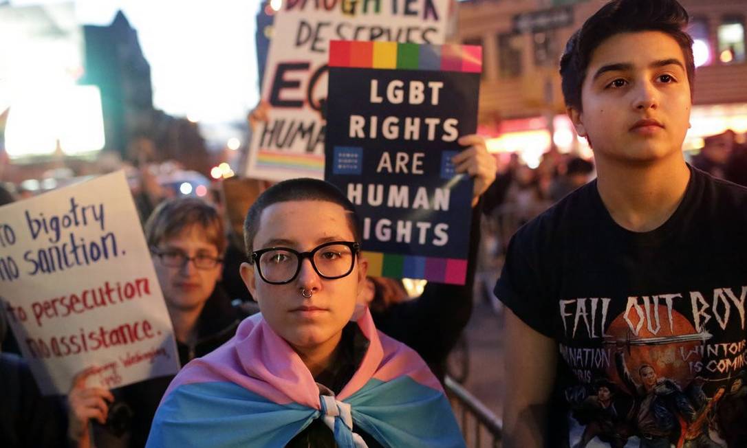 Protesto contra as políticas da administração Trump em relação ao gênero em Nova York no ano passado Foto: Yana Paskova/New York Times