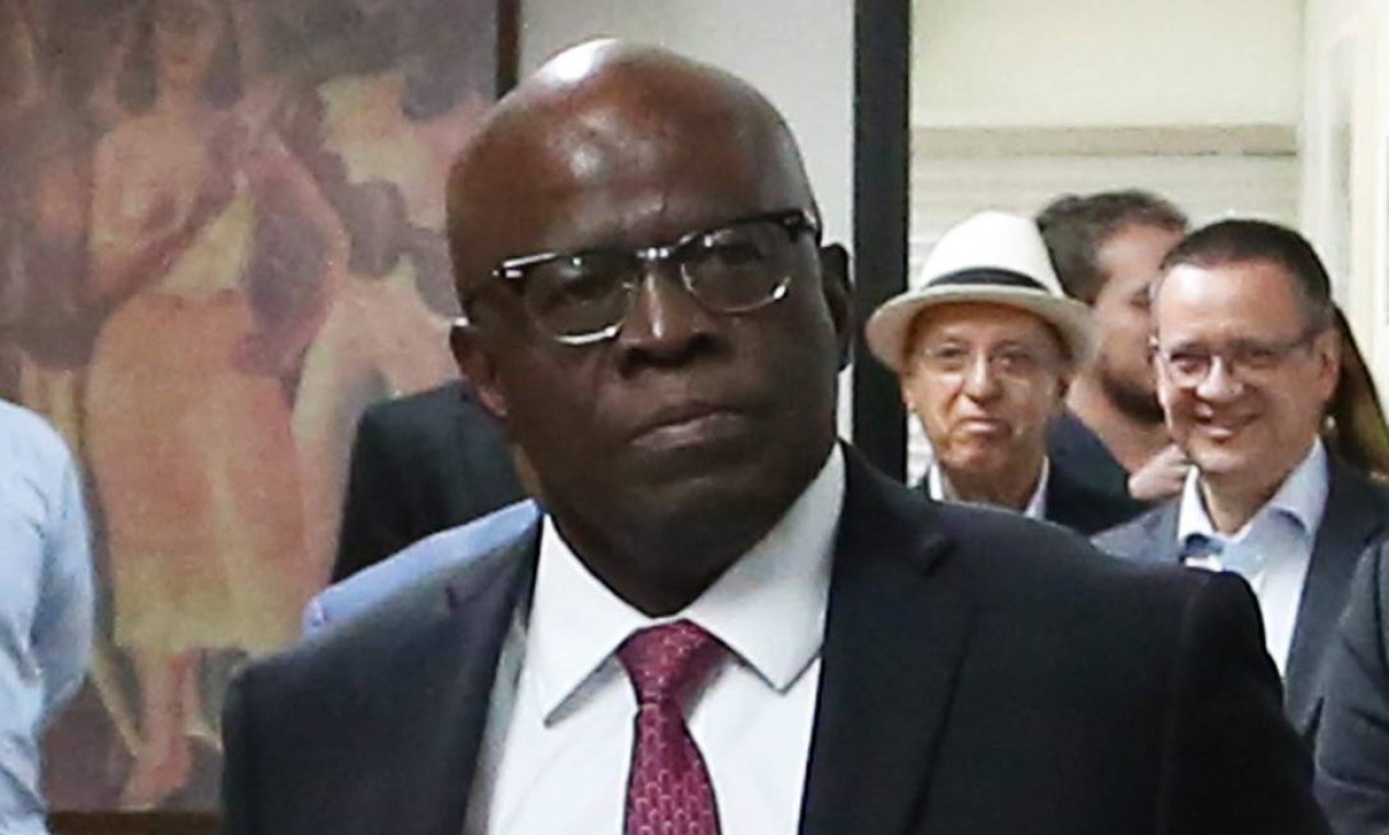 Joaquim Barbosa declara voto em Fernando Haddad Jornal O Globo