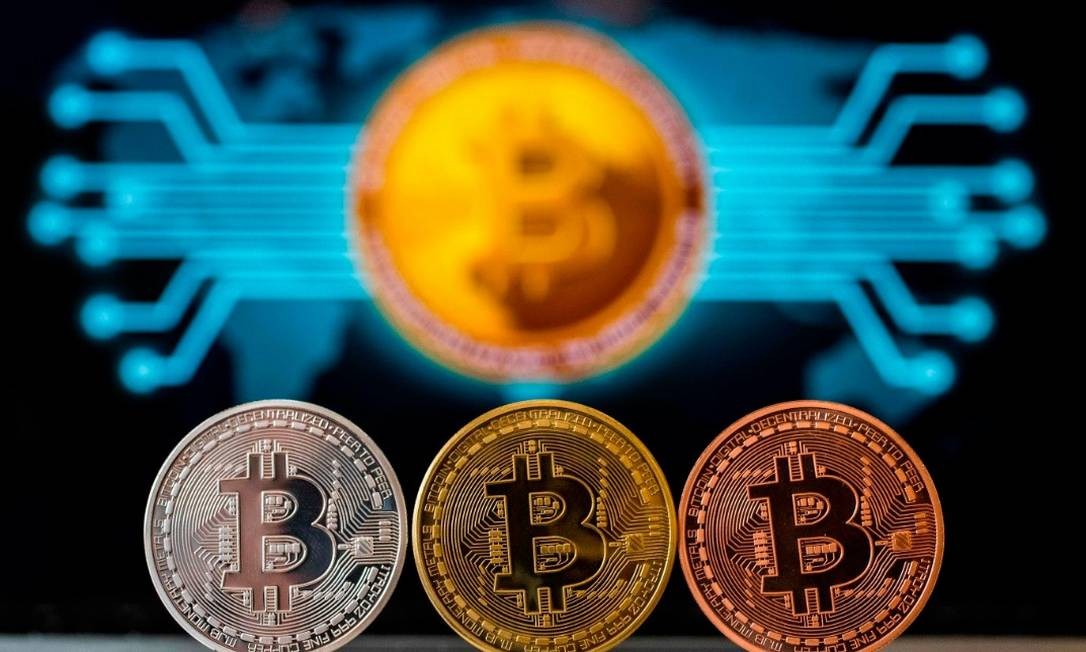 Bitcoin, a principal das criptomoedas, completa dez anos
