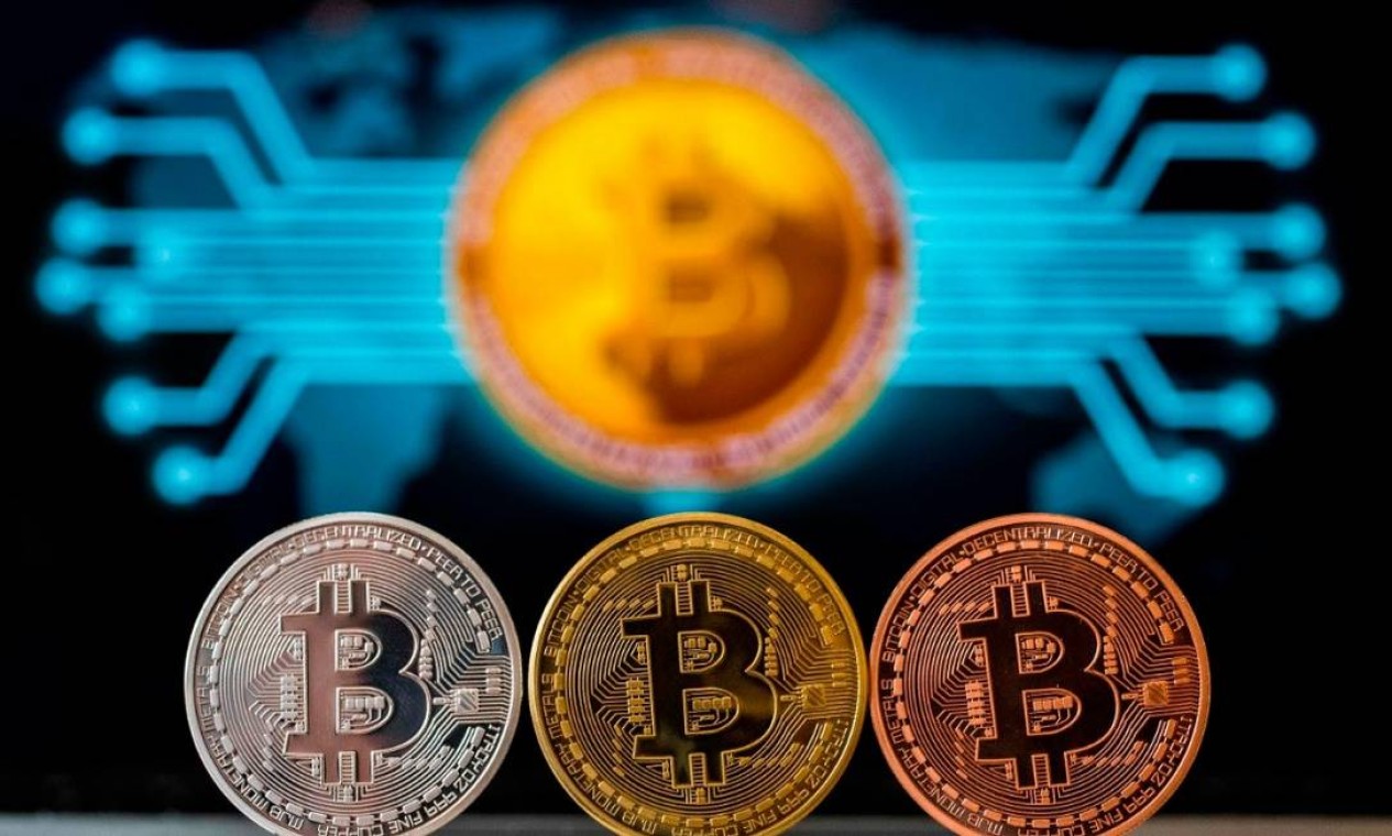 Bitcoin, a principal das criptomoedas, completa dez anos - Jornal O Globo