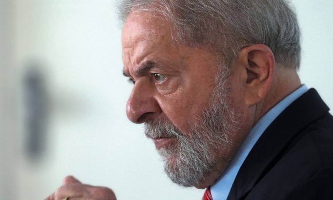 O ex-presidente Lula está preso em Curitiba (PR) Foto: Paulo Whitaker / Reuters