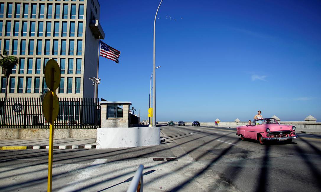 Embaixada americana em Havana: Bolton anunciou novas sanções contra a ilha Foto: ALEXANDRE MENEGHINI / REUTERS
