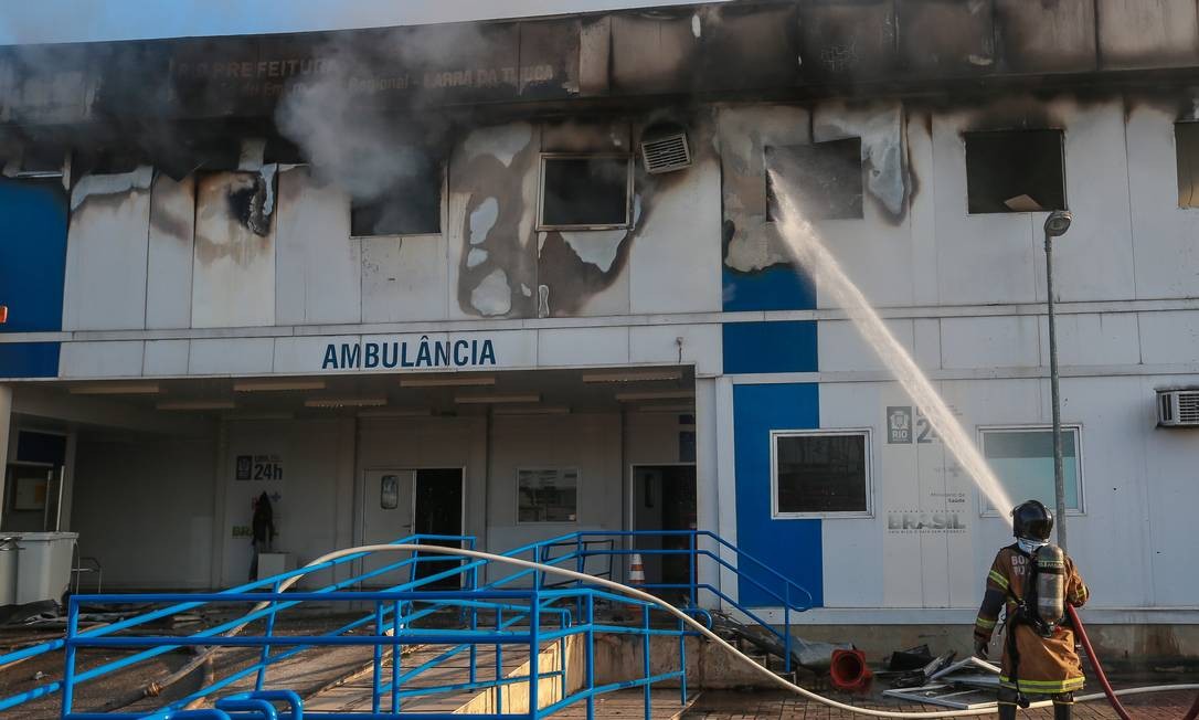 IncÃªndio atingiu Hospital LourenÃ§o Jorge neste sÃ¡bado Foto: Marcelo Regua / AgÃªncia O Globo