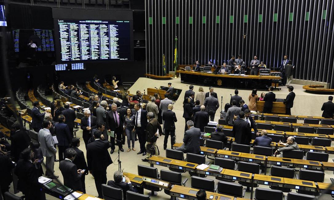 Segurança do Congresso proíbe jornalistas em sessão com Bolsonaro