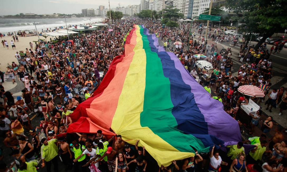 Parada do orgulho LGBTI em Copacabana Foto: Brenno Carvalho / Agência O Globo