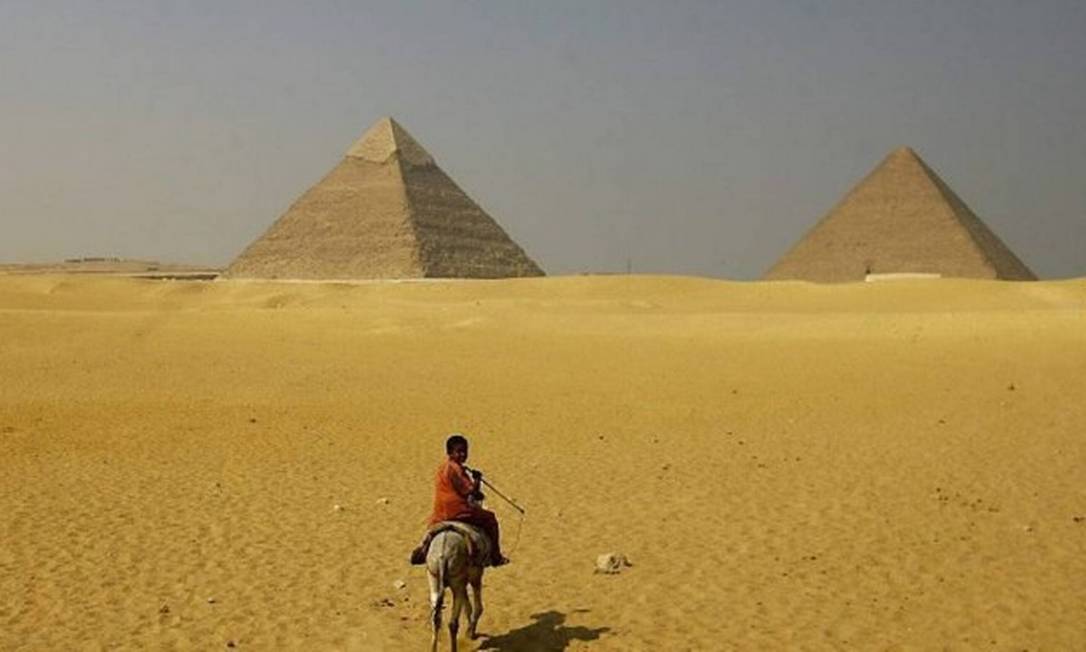 Edificação das pirâmides intriga cientistas Foto: Marko Djurica/Reuters