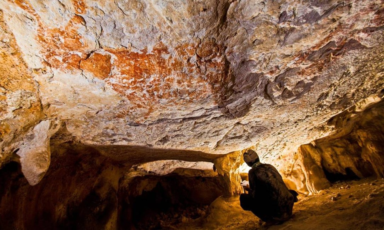 Figura rupestre de animal mais antiga do mundo é descoberta em caverna na  Ásia - Jornal O Globo