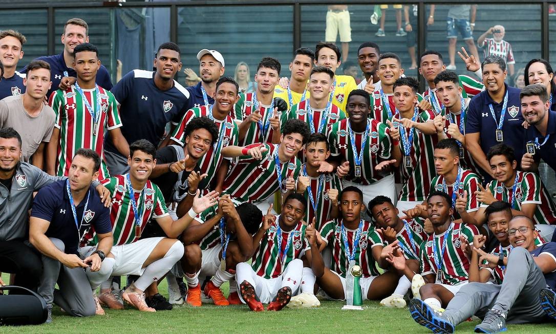 Sensação da base, sub17 do Fluminense vira exemplo até para o time