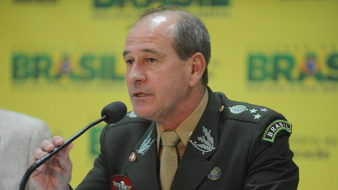 O general do Exército Fernando Azevedo e Silva foi indicado como ministro da Defesa de Bolsonaro Foto: Agência O Globo