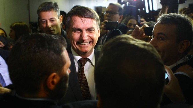 O presidente eleito, Jair Bolsonaro, após reunião em Brasília
Foto: Jorge William / Agência O Globo