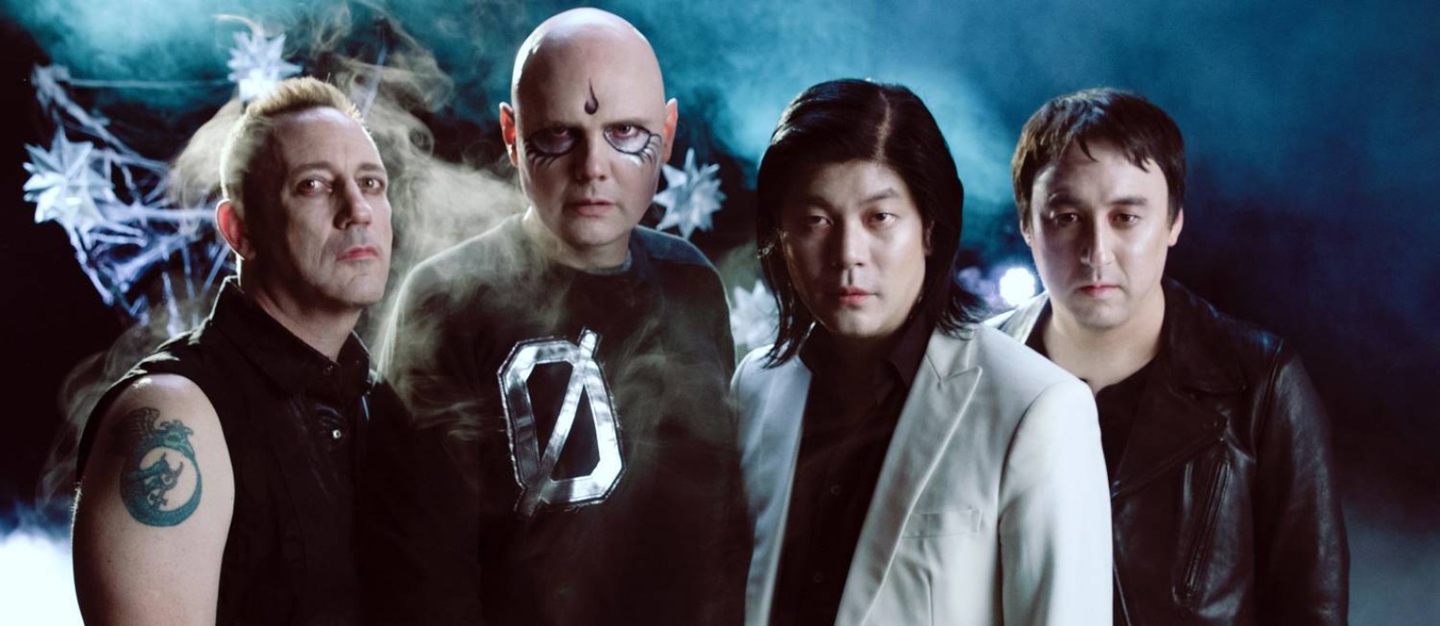 Crítica Smashing Pumpkins fazem empolgante simulação de seus tempos