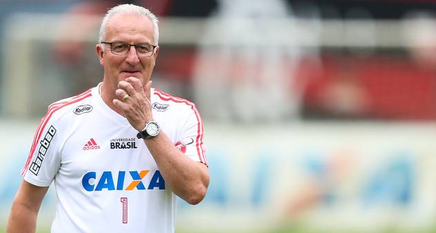 Qual o aproveitamento de Dorival Júnior no Flamengo?