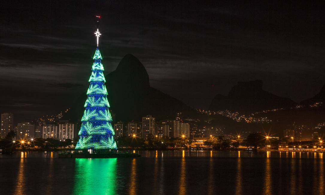 Árvore de Natal da Lagoa terá inauguração com sete minutos de queima de  fogos - Jornal O Globo