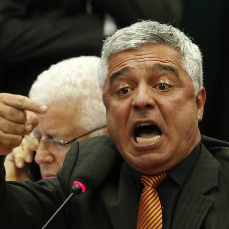 O deputado Major Olimpio durante discurso na Câmara Foto: Ailton de Freitas / O Globo
