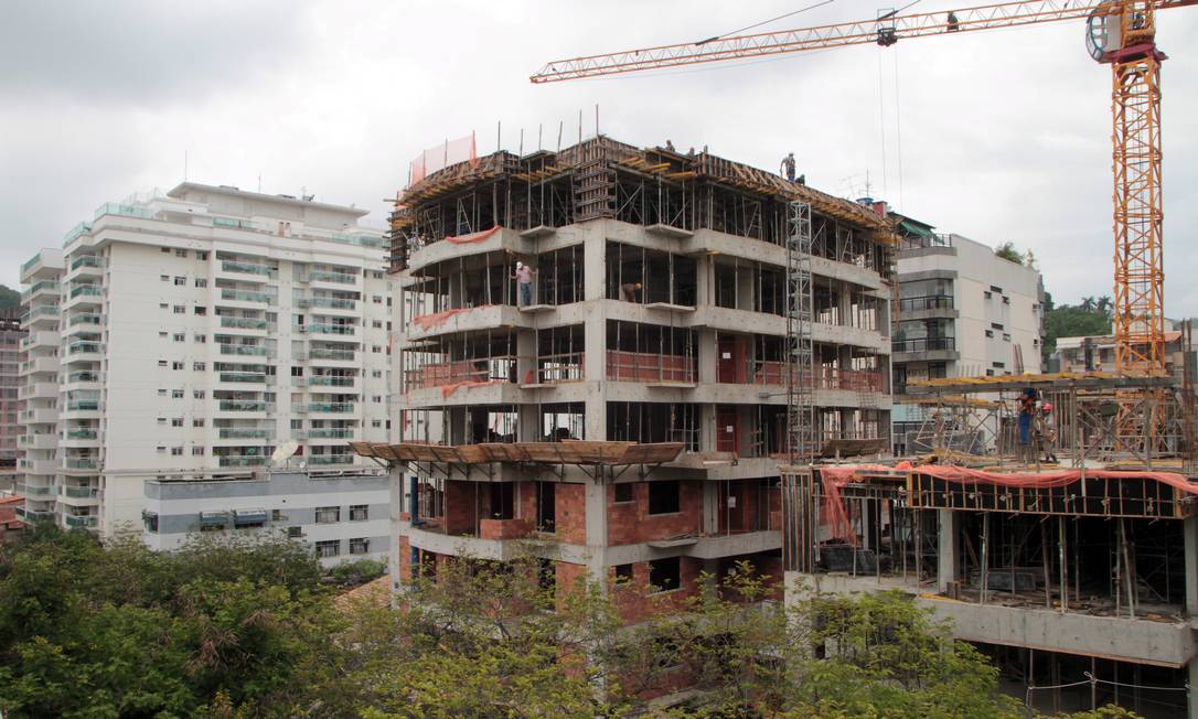 Imóvel em construção em Niteroi
Foto: Fernanda Dias / Agência O Globo