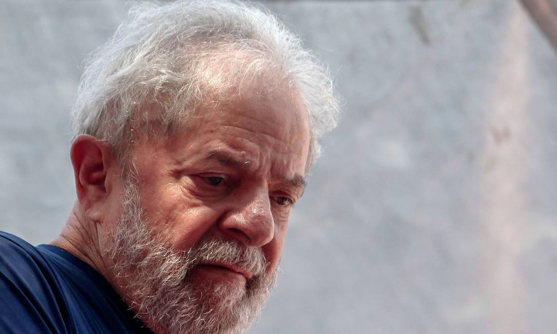 
Lula está preso desde abril
Foto:
MIGUEL SCHINCARIOL
/
AFP
