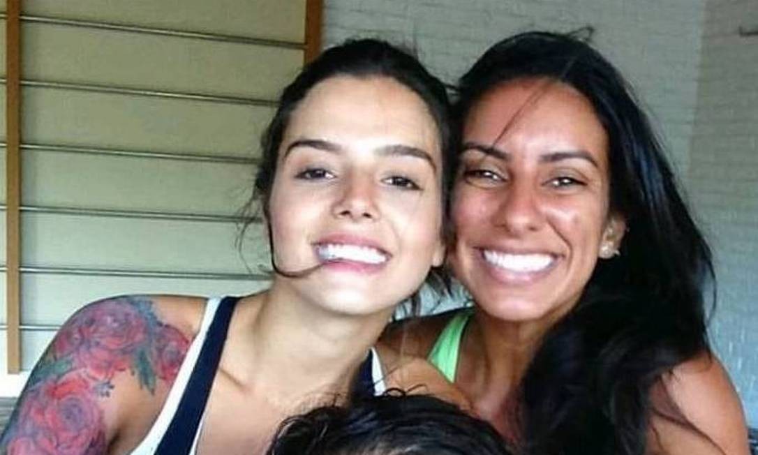 A personal trainer Nathalia Queiroz em foto publicada nas redes com a atriz Giovanna Lancellotti Foto: ReproduÃ§Ã£o